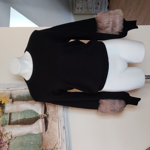 For The Republic Sweater - Picture 1 of 10